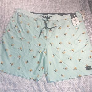 Hurley Men's Blue Floral Swim Shorts size 38
